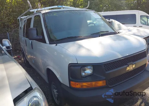 2014 Chevrolet Express 2500 Work Van z USA, uszkodzony, nr VIN 1GCWGFCA9E1198964